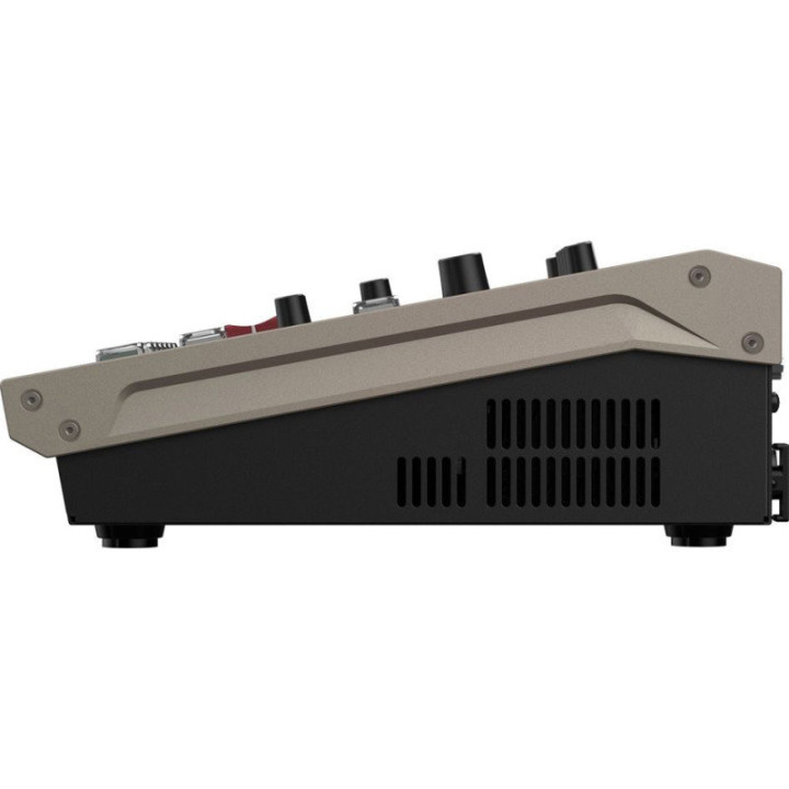 ROLAND VR-6HD av mixer